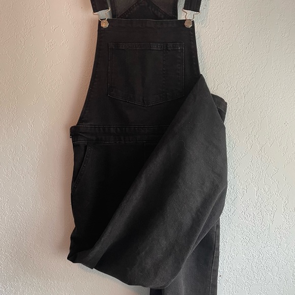 Levi’s Overalls - Picture 2 of 2